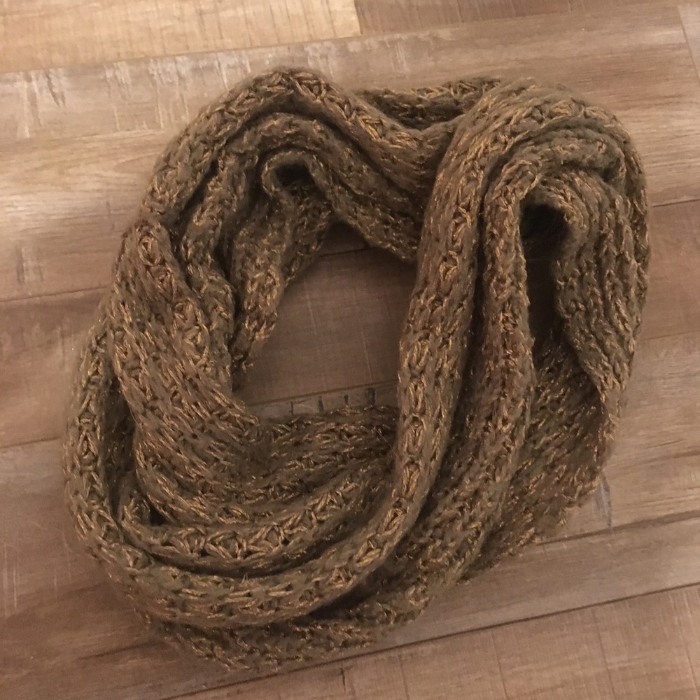 Infinity scarf